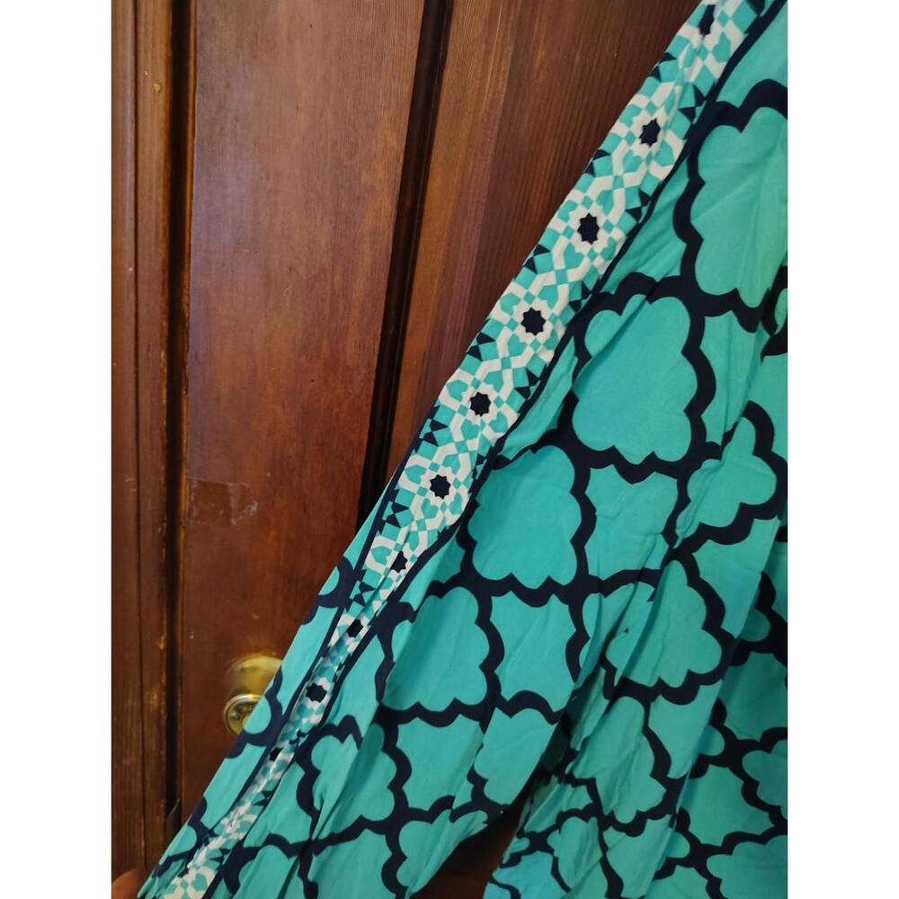 Crown & Ivy trefoil mosaic print blouse features a geometric pattern Size 3x - Picture 2 of 4